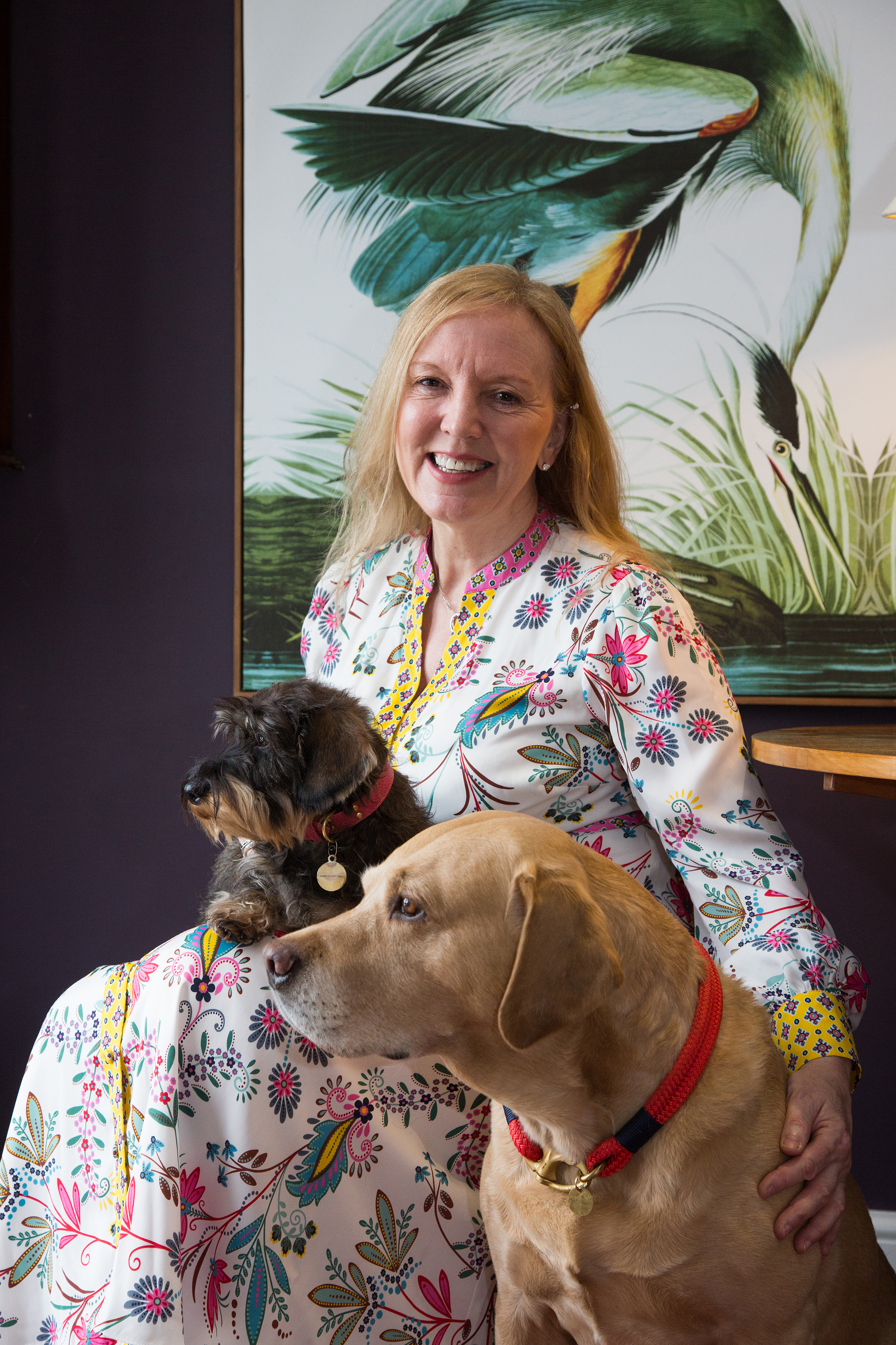 Caroline with miniature wirehair daschund Ottilie Lettuce and labrador Hunter