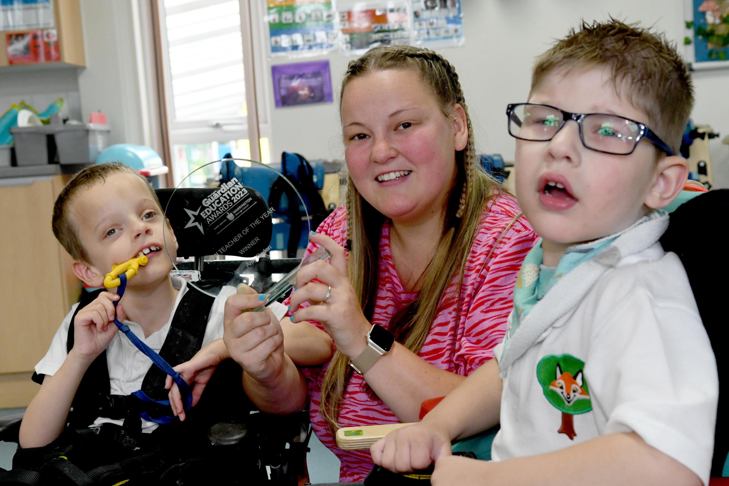 Award winner Amy Roden with some of her pupils at Fox Wood School