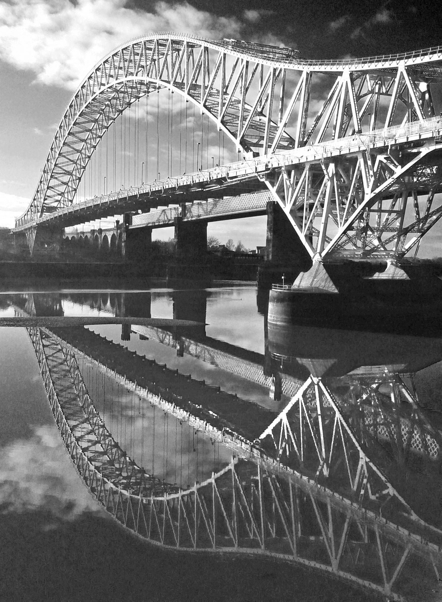 The Silver Jubilee Bridge by Tony Pelham
